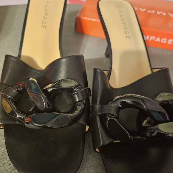 2 Prair of womens shoes worn 1time1 black 1 white like new.Needs new home. - Picture 1 of 11
